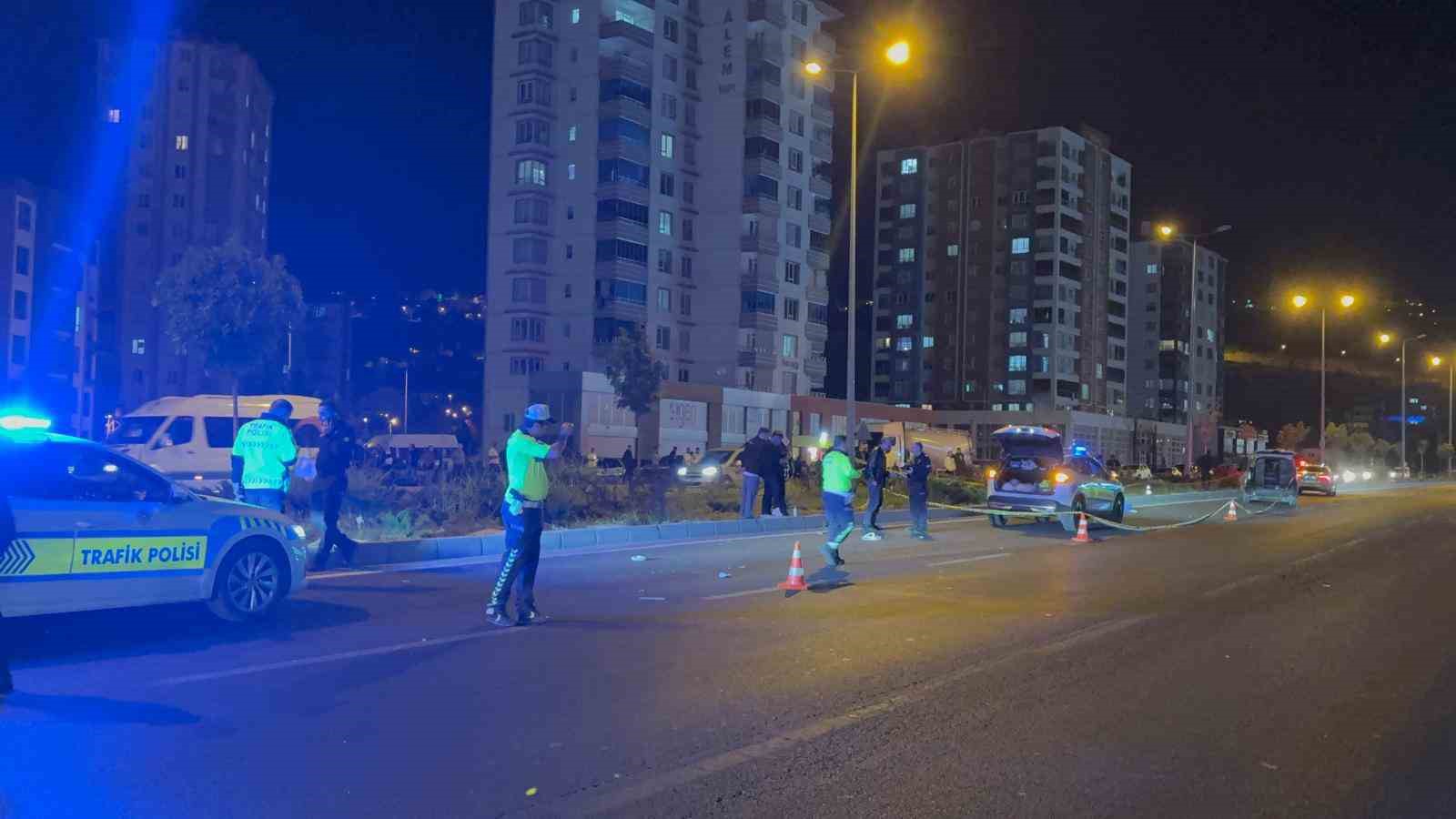 Otomobilin çarptığı yaşlı adam hayatını kaybetti