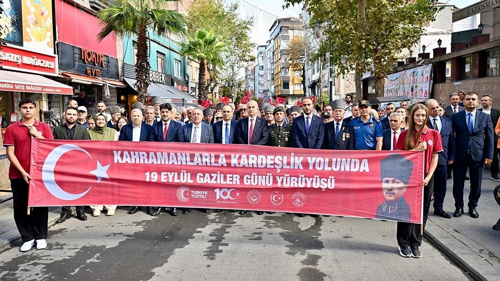 Gaziosmanpaşa’da kahraman gazilere saygı yürüyüşü yapıldı