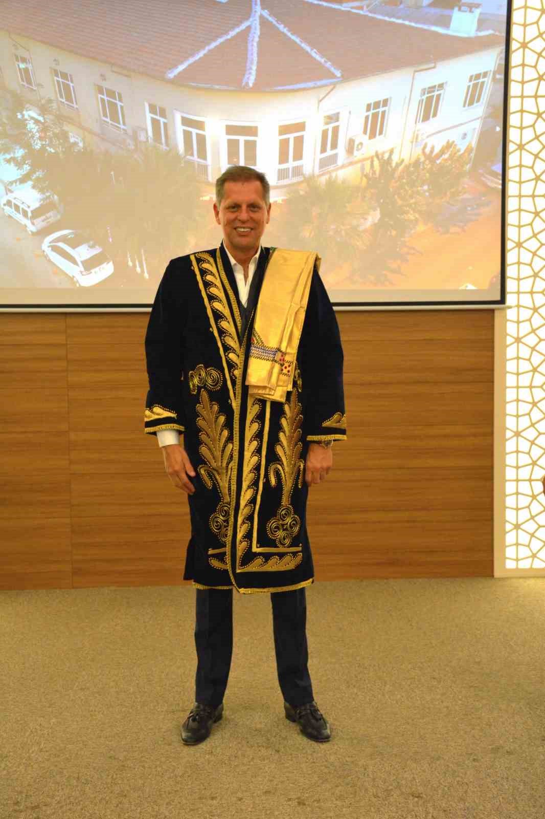 Özkasap, Özbekistanlı üzüm üreticilerini bilgilendirdi