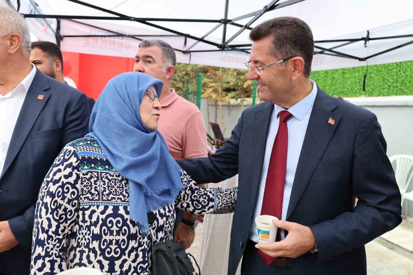Çekmeköy’de 2’nci sosyal market açıldı