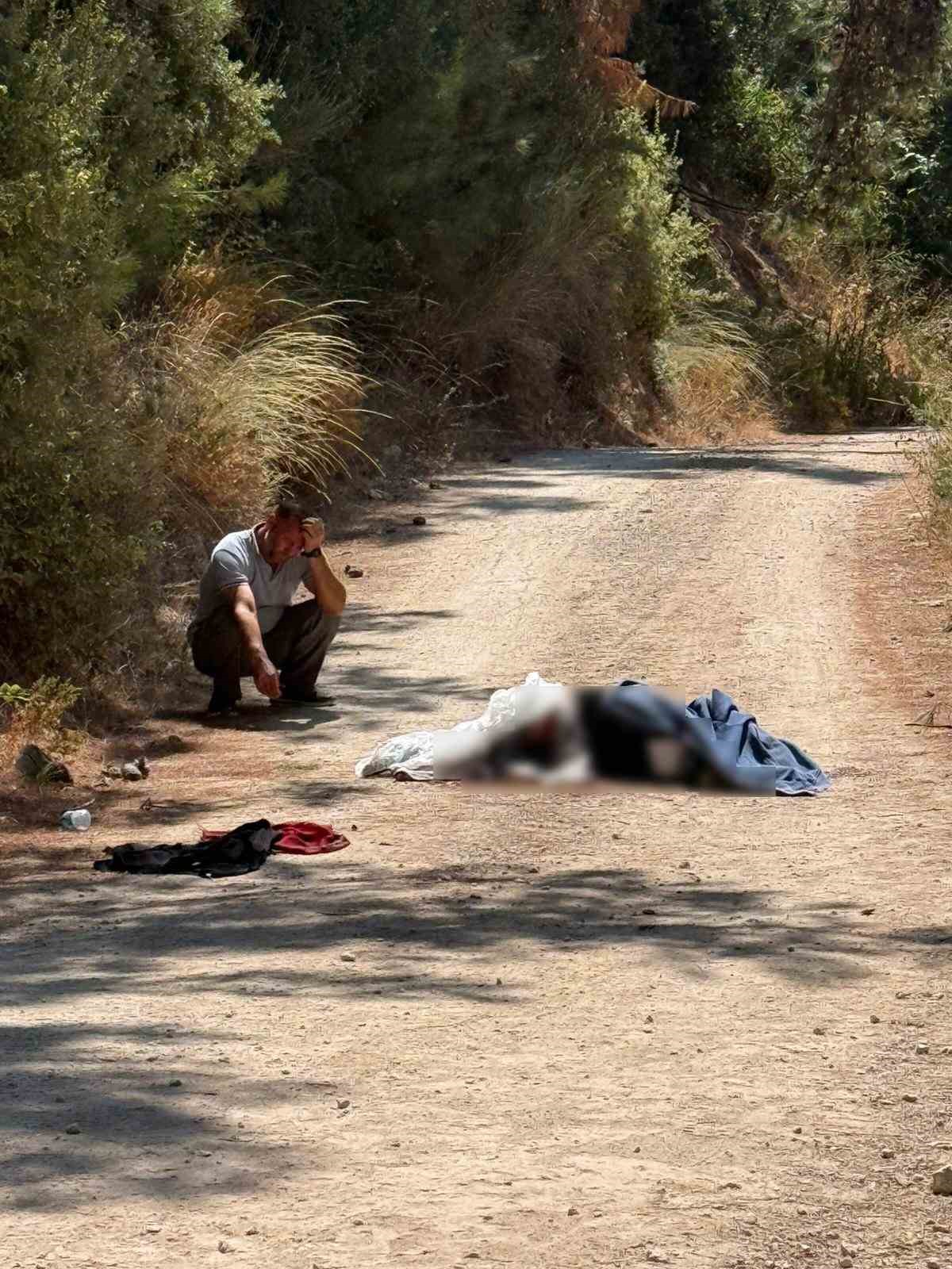 Akrabalarının düğün yemeğine giderken 30 metrelik şarampole yuvarlandılar