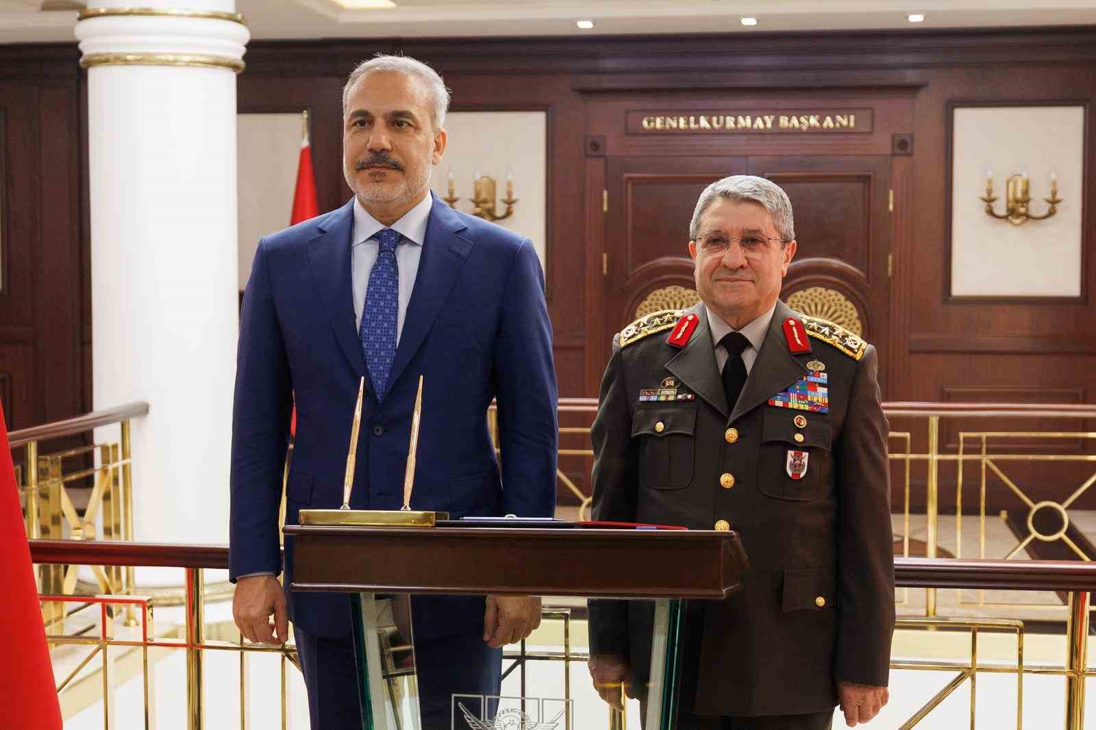 Bakan Fidan’dan Genelkurmay Başkanı Orgeneral Bayraktaroğlu’na ziyaret