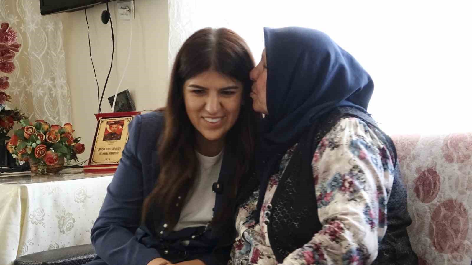 Milletvekili Ayaydın, 15 Temmuz şehidi Velit Bektaş’ın ailesi ile bir araya geldi
