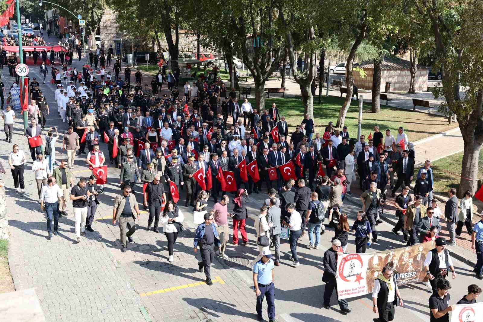 Bursa’nın düşman işgalinden kurtuluşu coşkuyla kutlandı