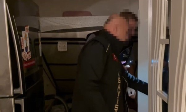 İzmir’de aranan şahıslara yönelik dev operasyon