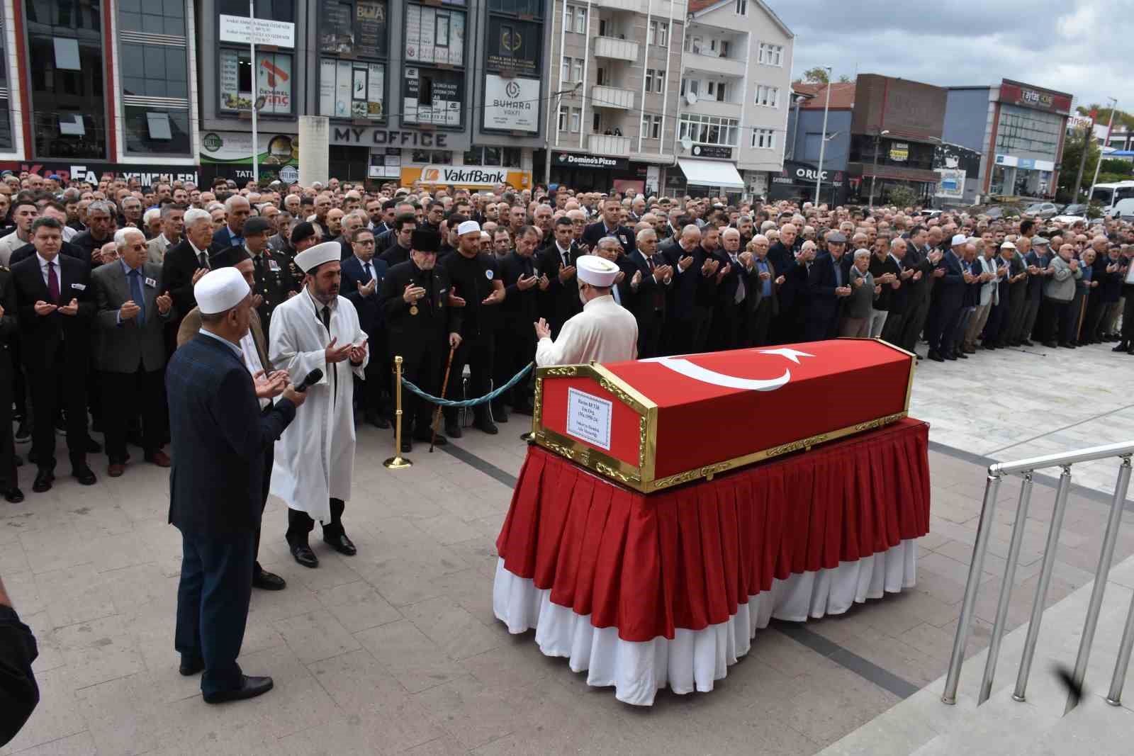 Hayatını kaybeden eski Jandarma Genel Komutanı son yolculuğuna uğurlandı