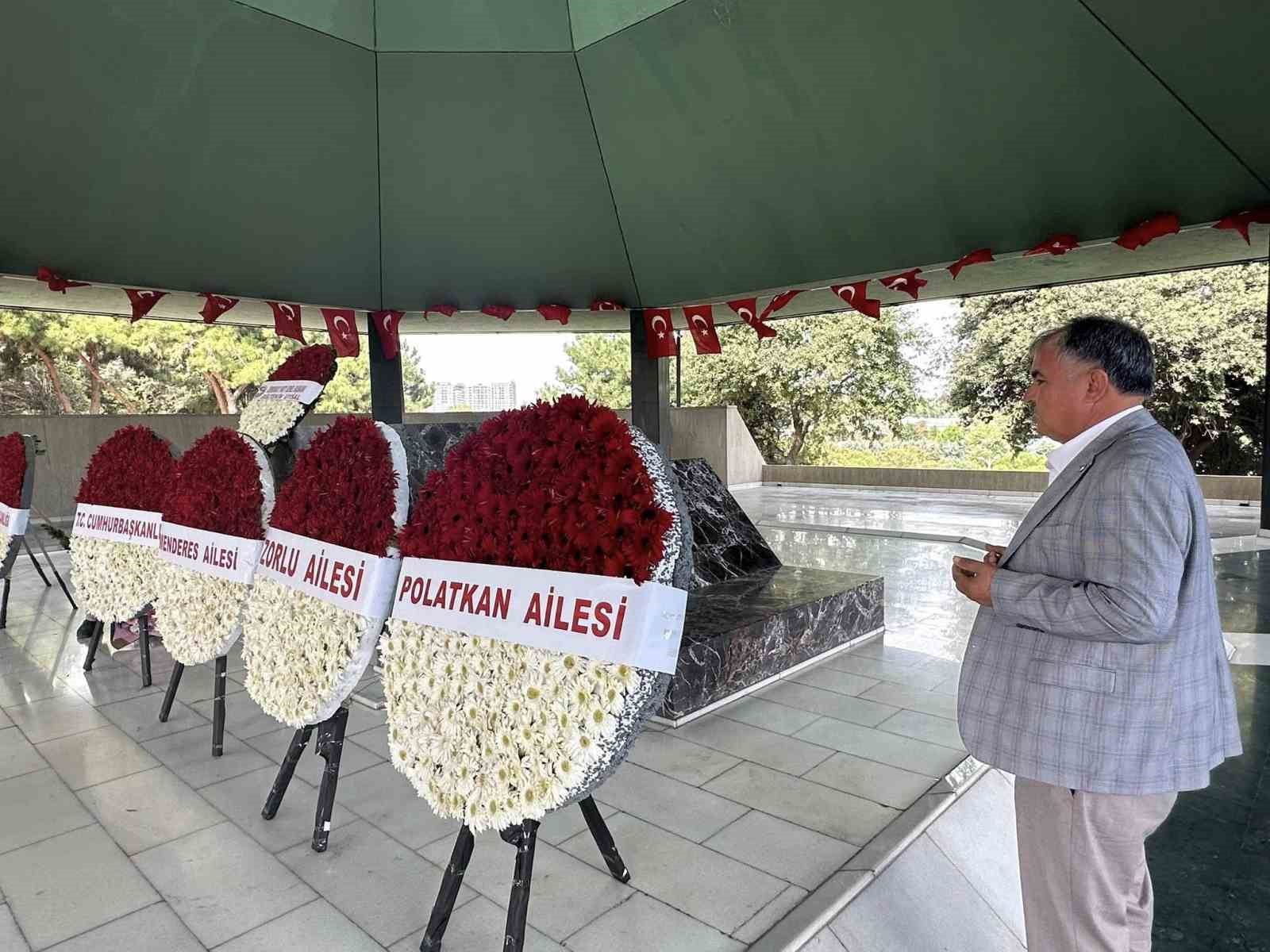 Başkan Pütün demokrasi şehidi Menderes ve Özal’ın kabirlerini ziyaret etti