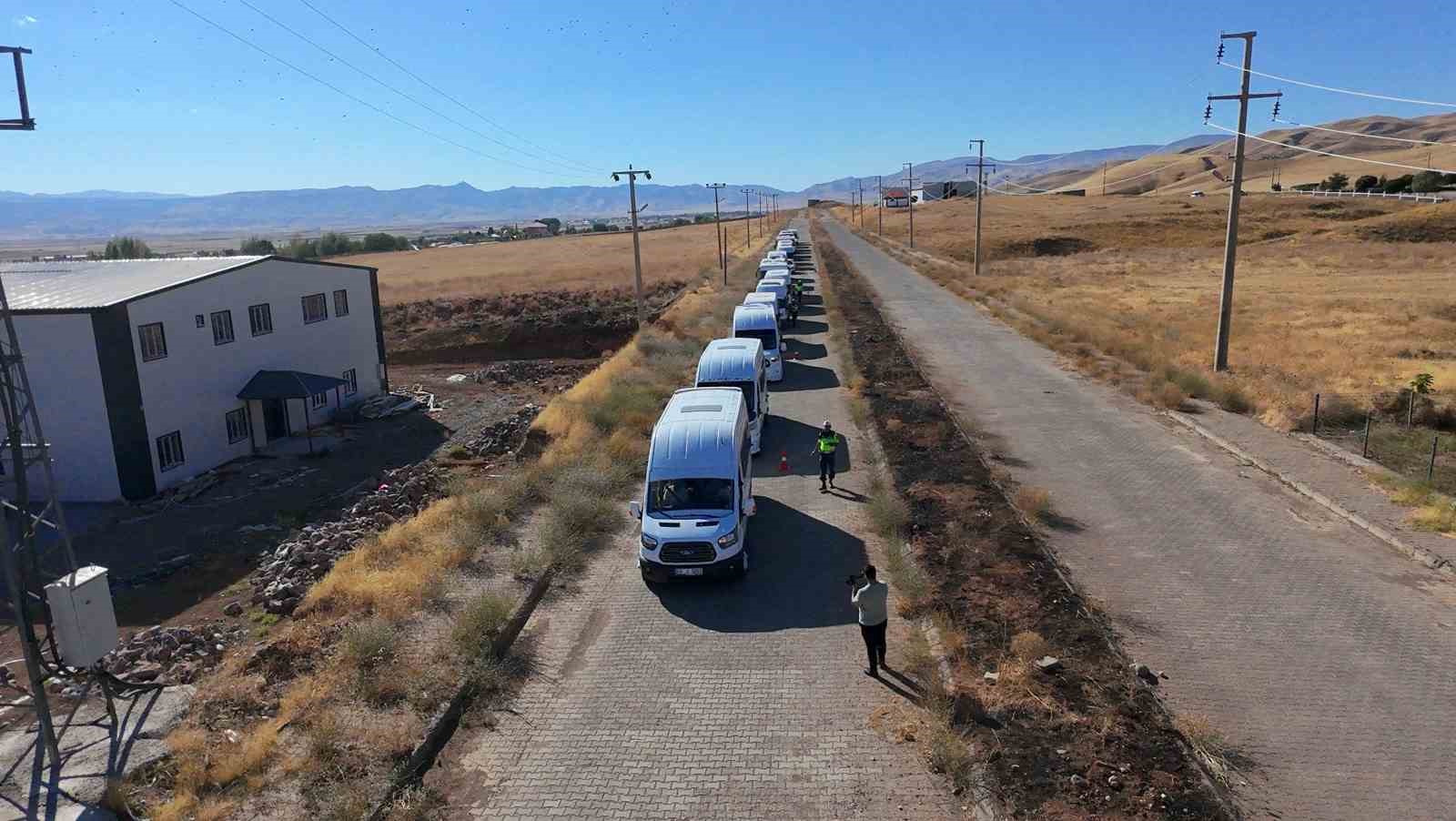 Muş’ta okul servis araçları denetlendi