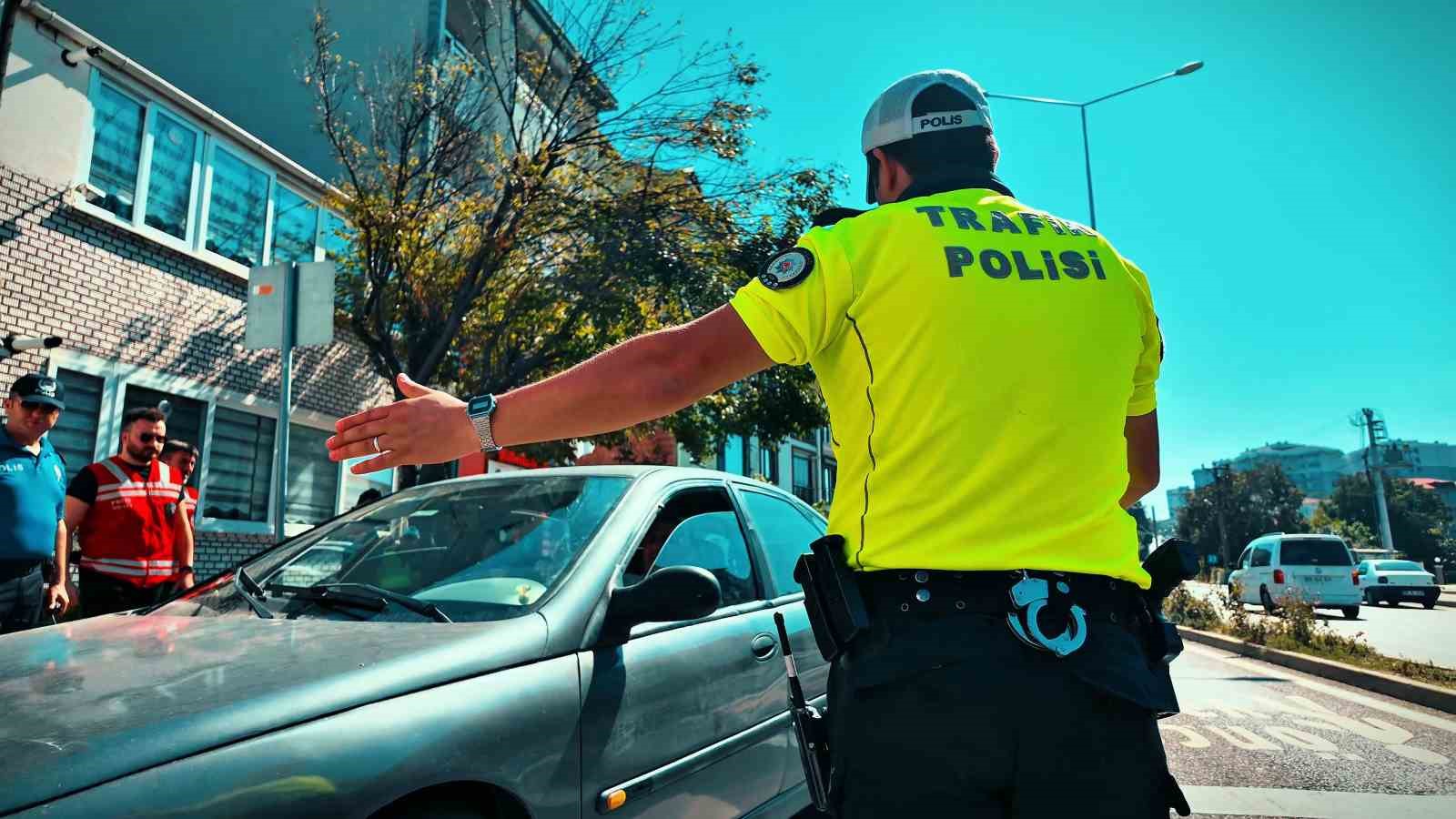 Tekirdağ’da huzur uygulamasında 10 kişi yakalandı