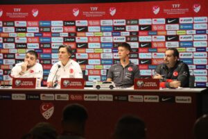 Vincenzo Montella: "Sonucu etkileyecek her türlü silaha sahibiz"