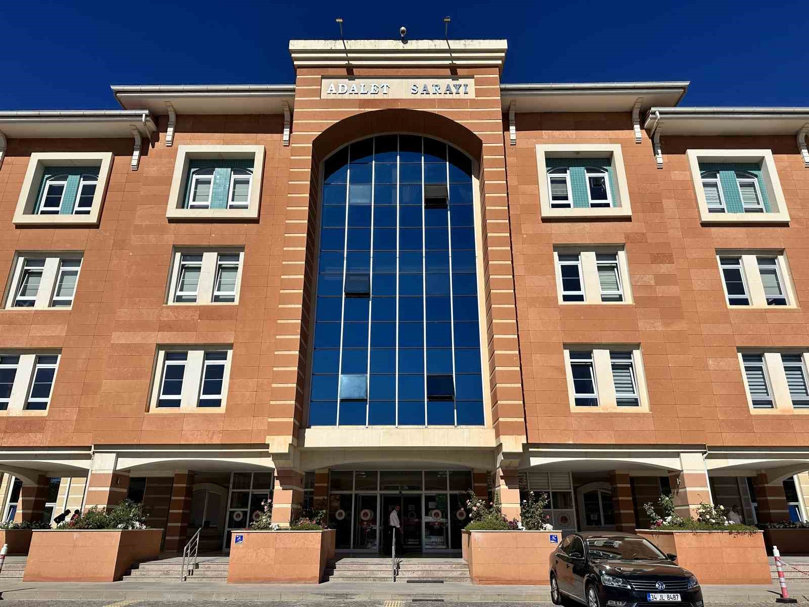 Kastamonu’da yüklü miktarda uyuşturucuyla yakalanan sanıklara hapis cezası