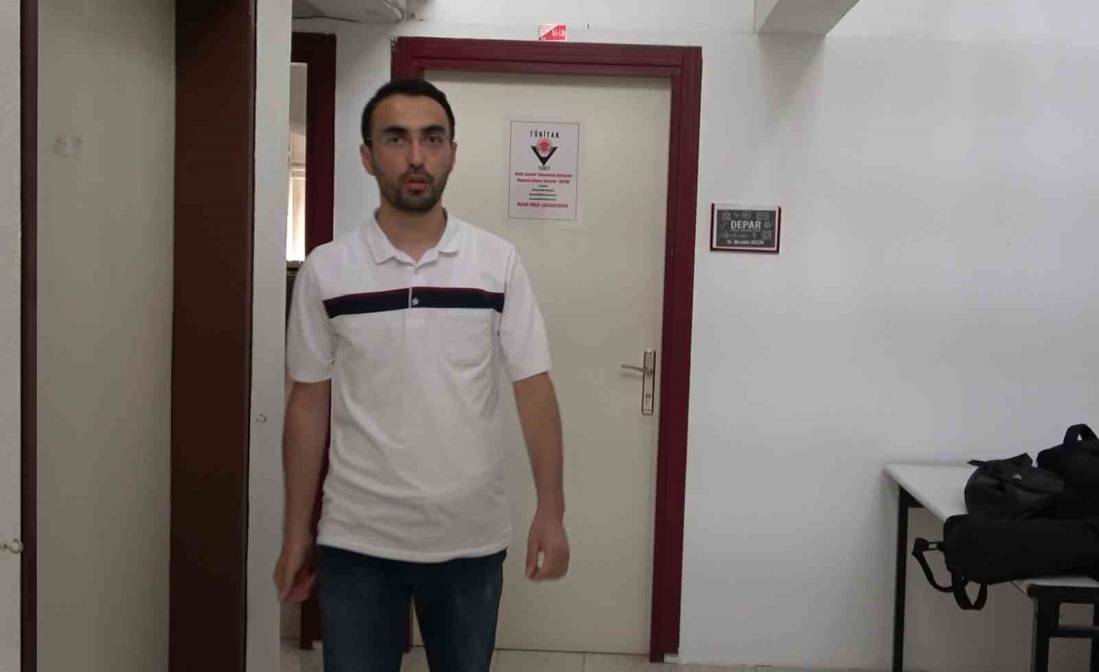Kendini deprem anında enkazda hisseden mühendis, hayat kurtaran sistem geliştirdi