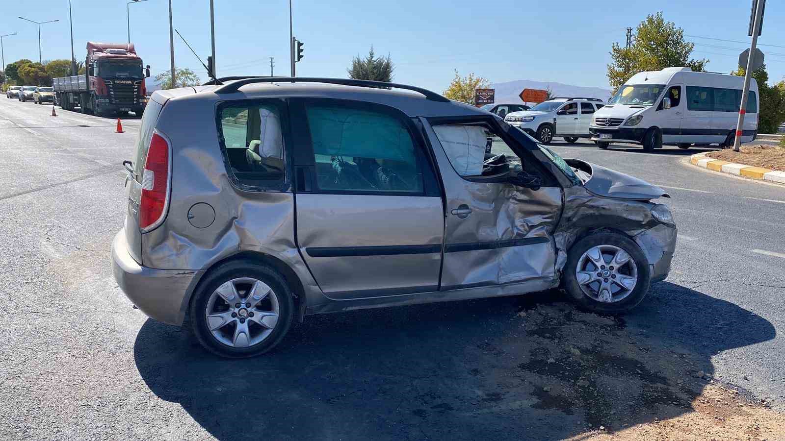 Elazığ’da trafik kazası: 5 yaralı