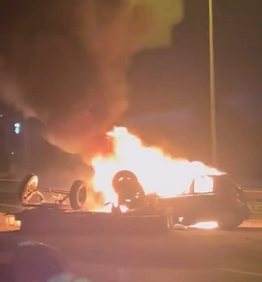 Bursa’da traktöre çarpıp yanan otomobildeki anne-kız yaralandı