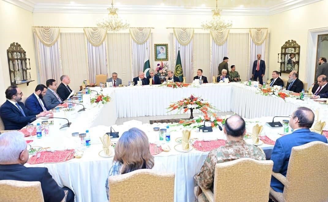 Milli Savunma Bakanı Güler, Pakistan Başbakanı Şerif ile görüştü