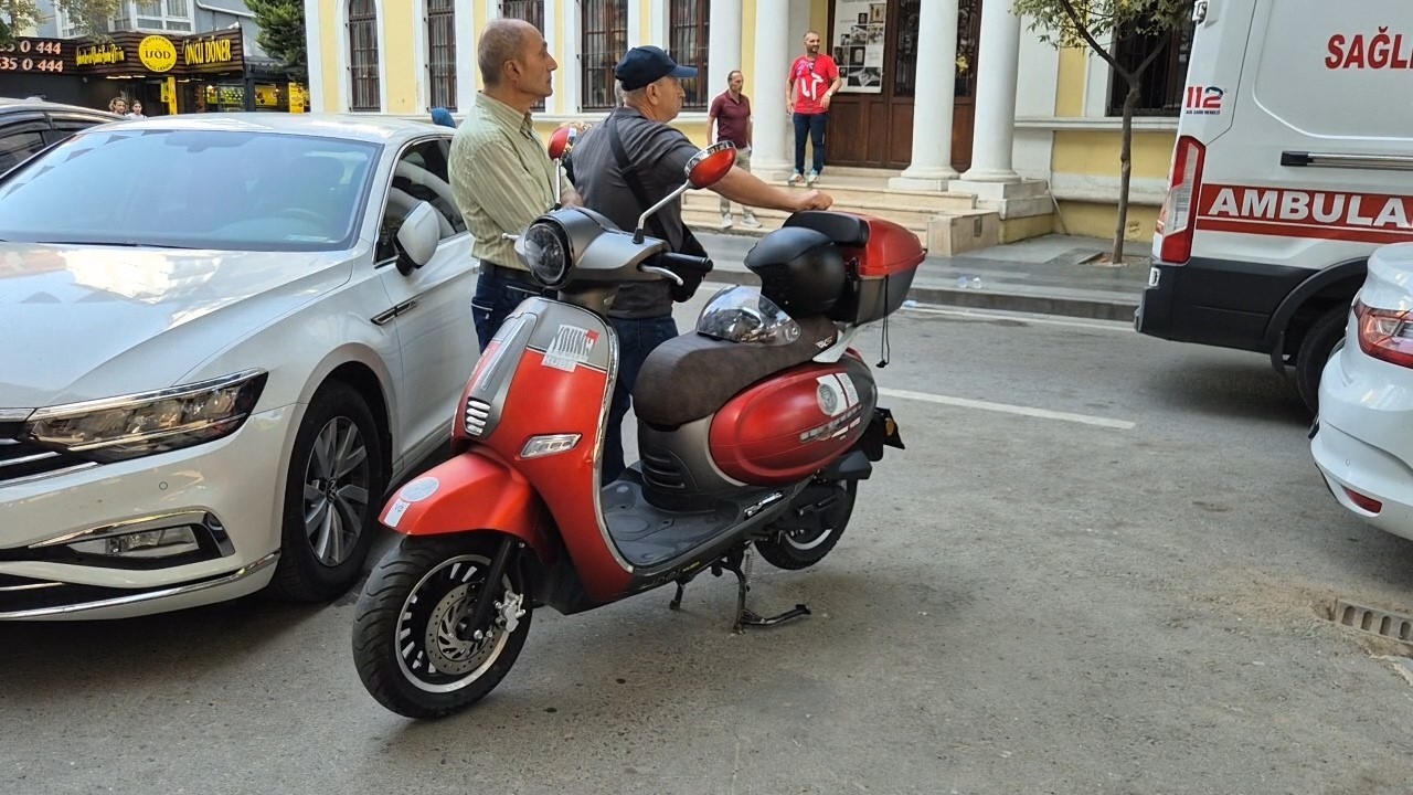 Samsun’da motosiklet yayaya çarptı: 1 yaralı