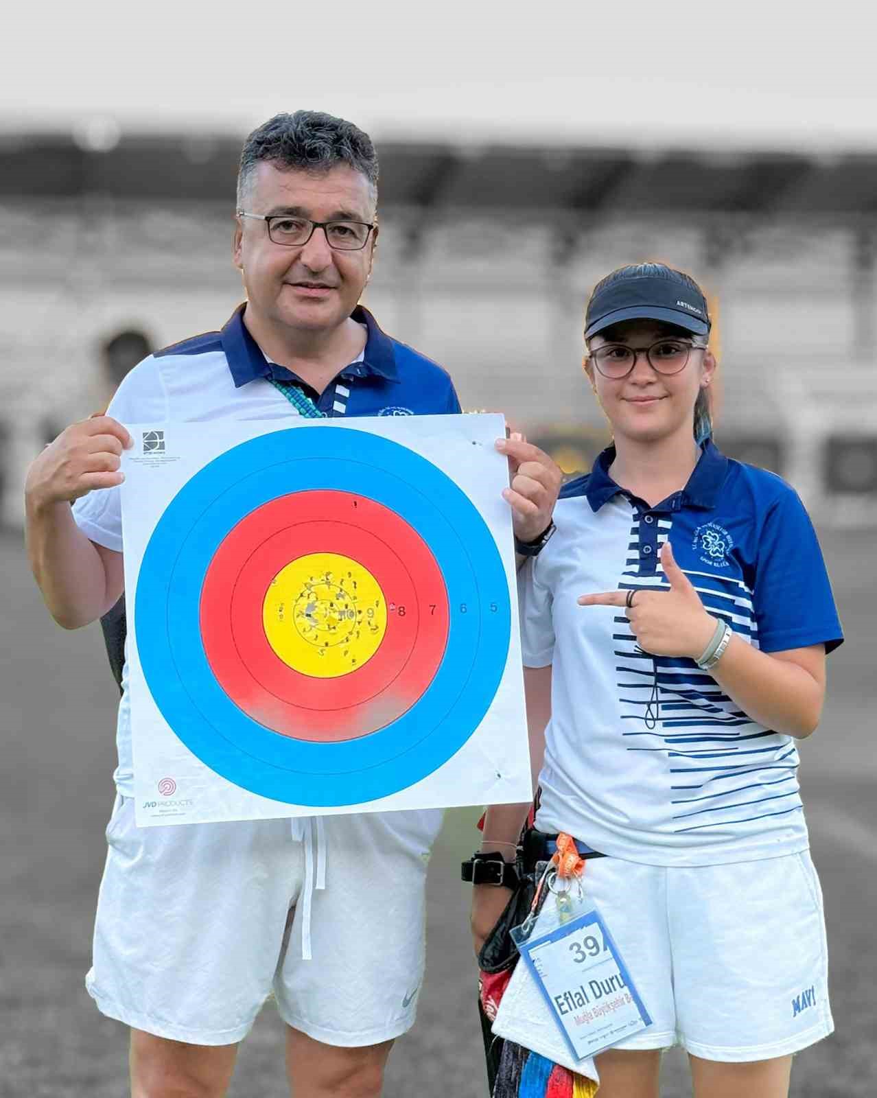 Muğla Büyükşehir okçuları U15 Türkiye Şampiyonası’na damga vurdu