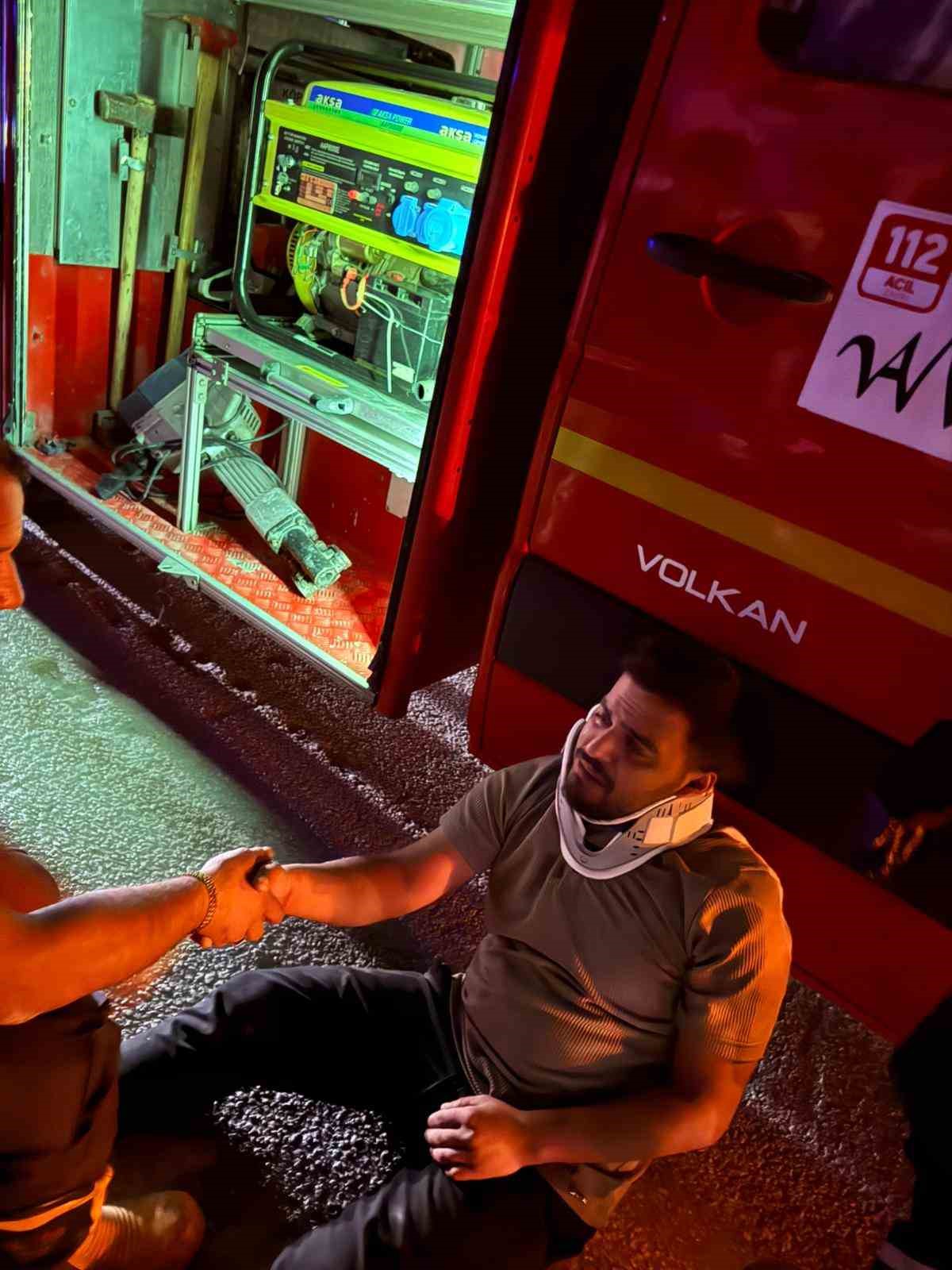 Van’da otomobil su kanalına düştü: 1 yaralı