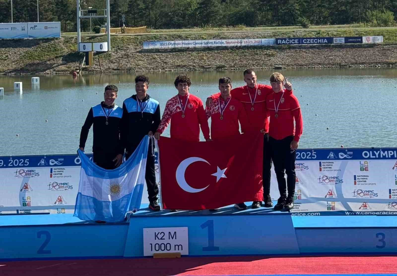 Köyceğizli Karahan’dan çifte şampiyonluk