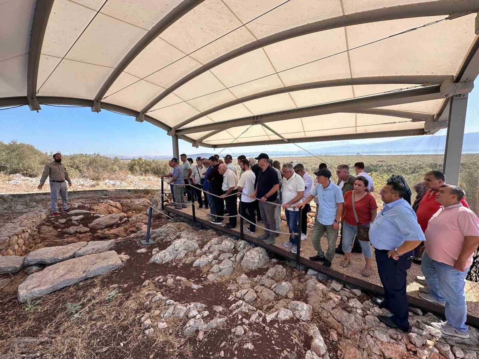 Gazi ve şehit yakınları, Gölyazı’ya hayran kaldı