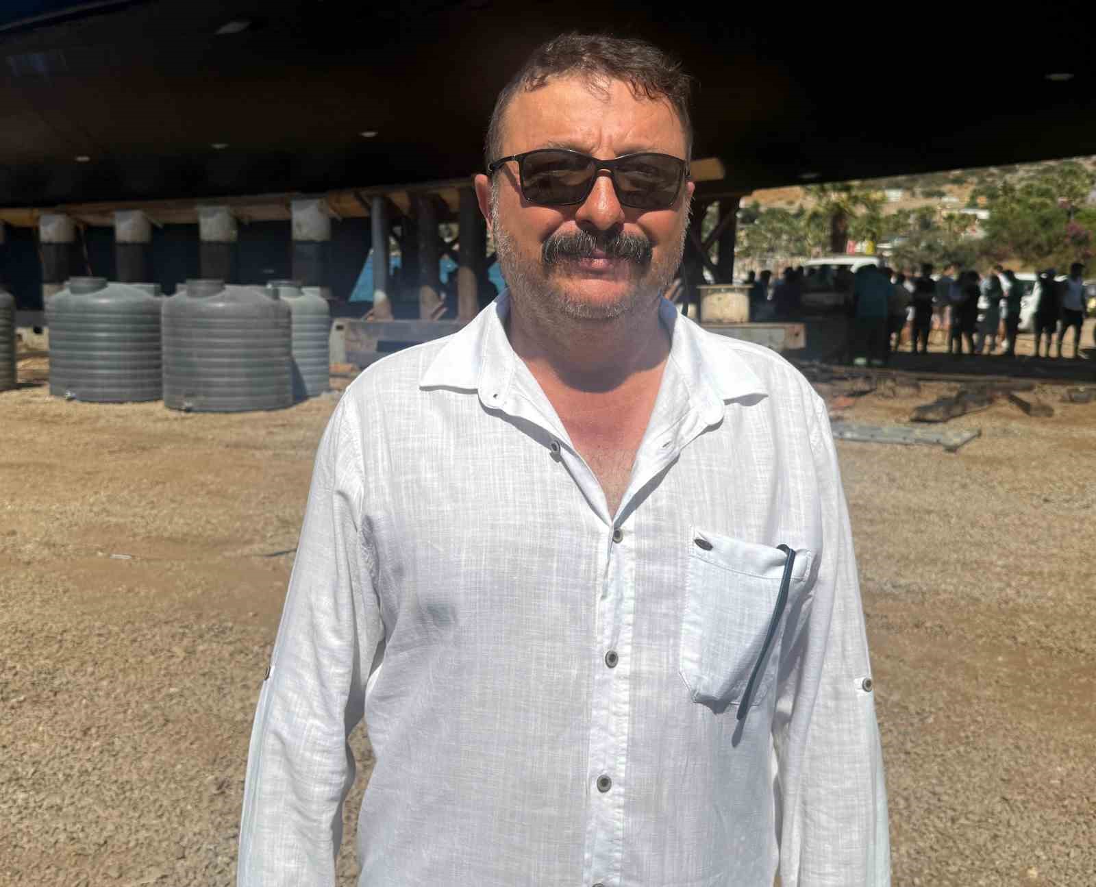 Bodrum’da 978 milyon liralık dev yelkenli suya indirildi