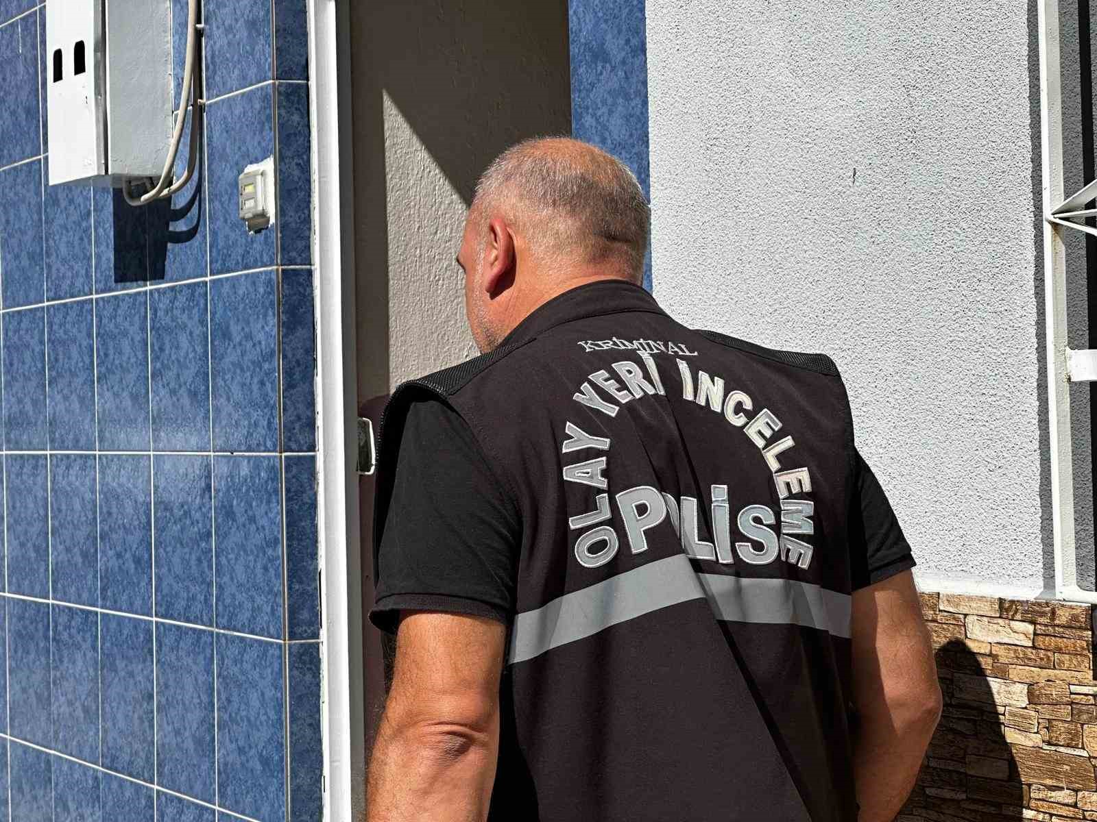 Uşak’ta haber alınmayan genç evinde ölü bulundu