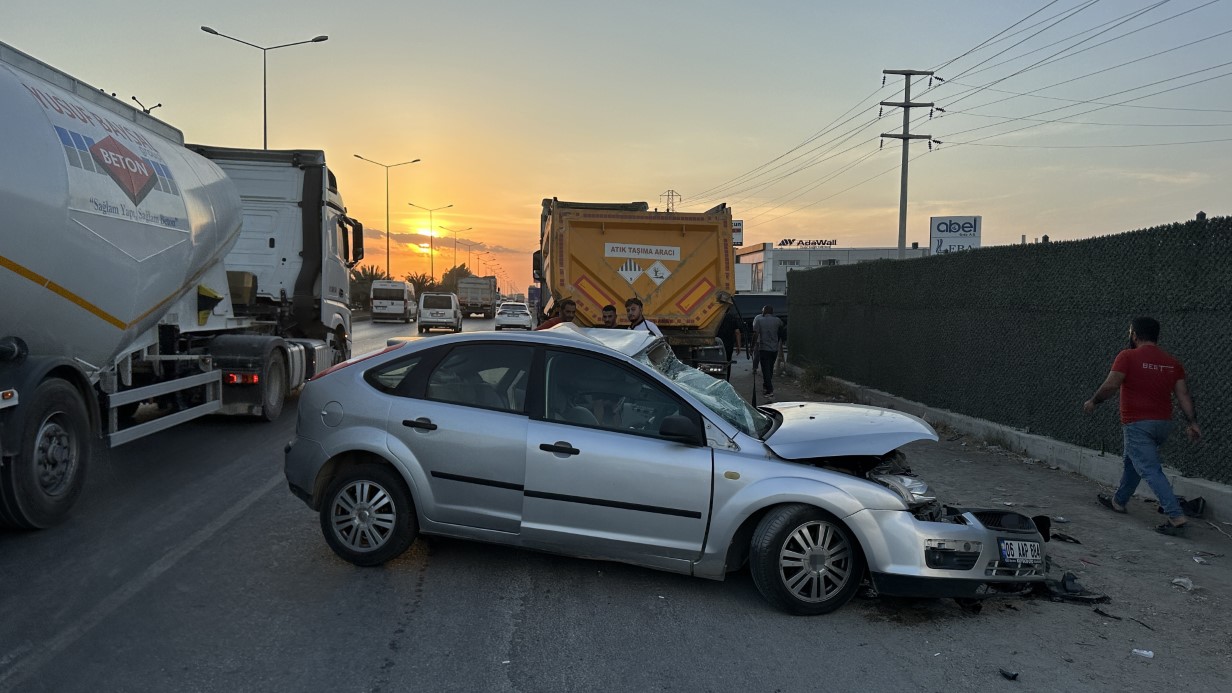 Adana’da feci kaza: 2 infaz koruma memuru öldü, 1 yaralı