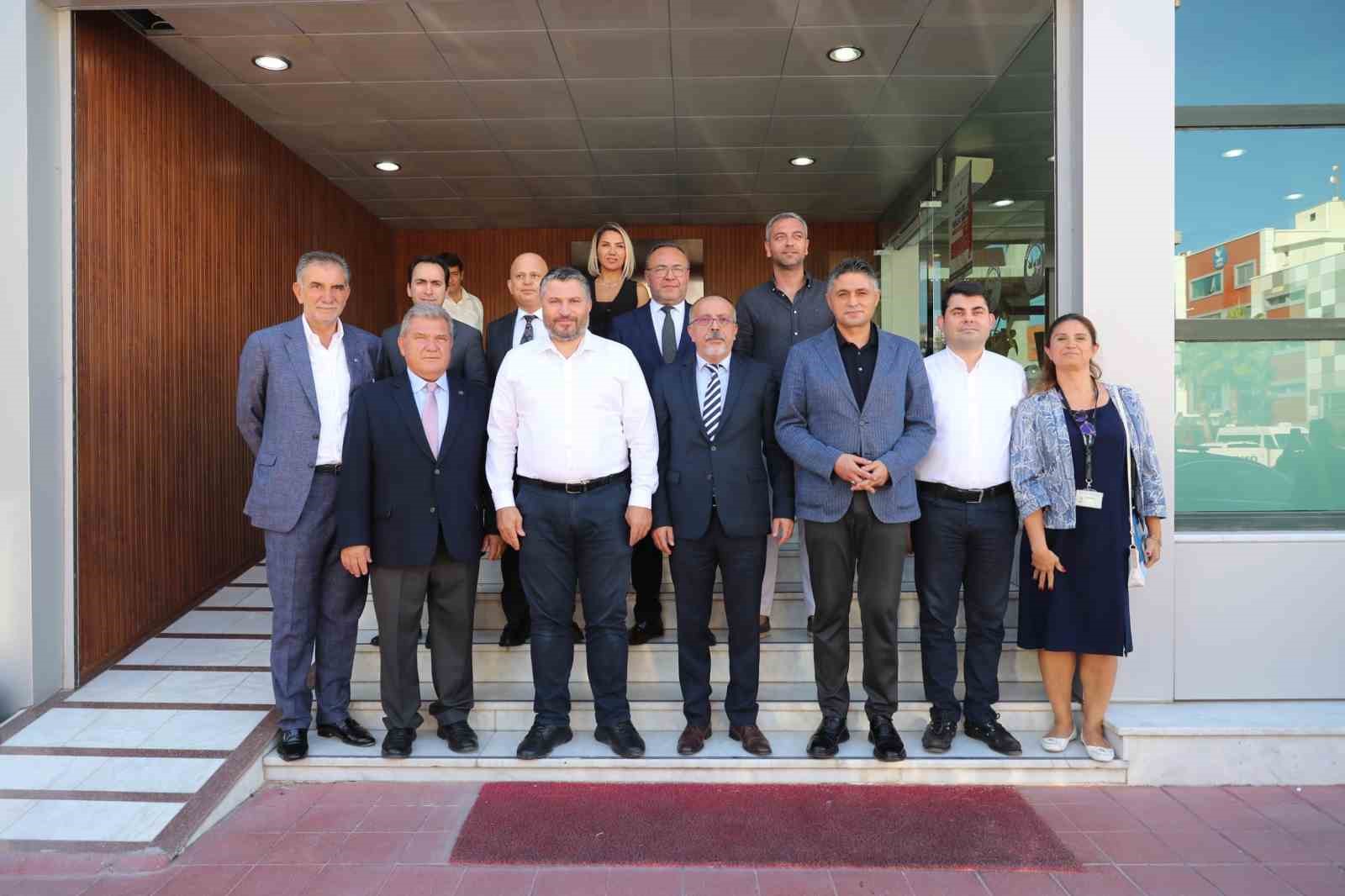 Bakan Yardımcısı Oruç Baba İnan, Aliağa’da yatırımcılarla bir araya geldi