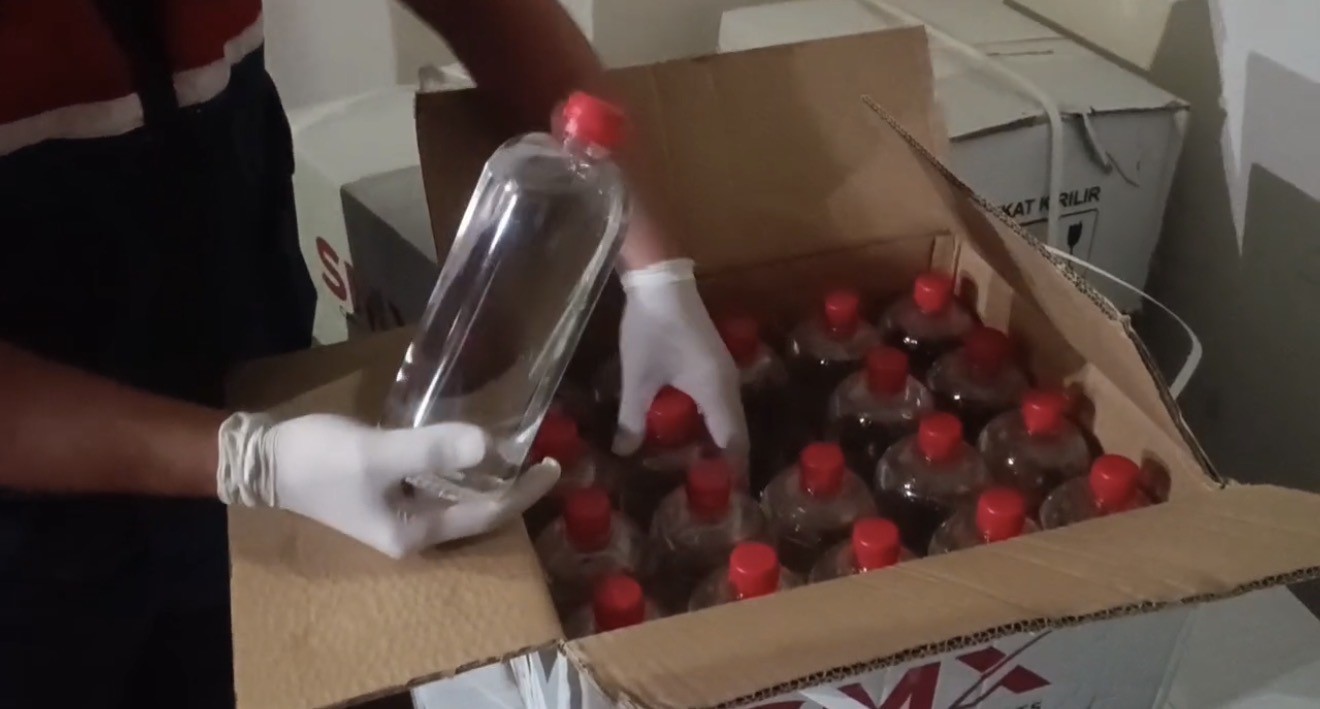 Jandarmadan kaçak alkol baskını: 620 litre etil alkol ele geçirildi