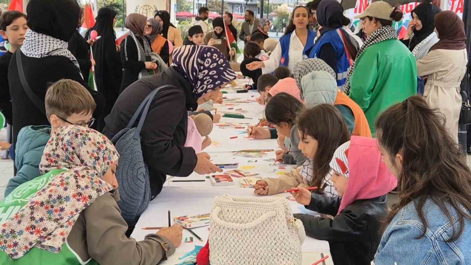 Tekirdağ’da çocuklardan Gazze için resimli destek