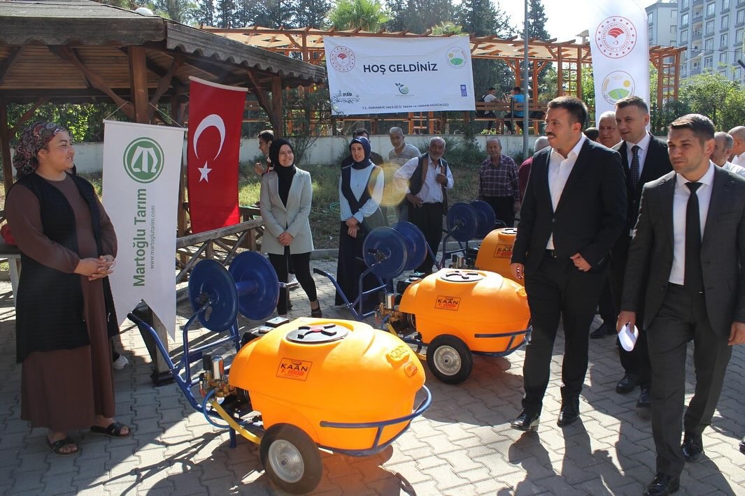 Osmaniye’de ‘Kırsal Dezavantajlı Alanlar Projesi’ kapsamında makine dağıtıldı