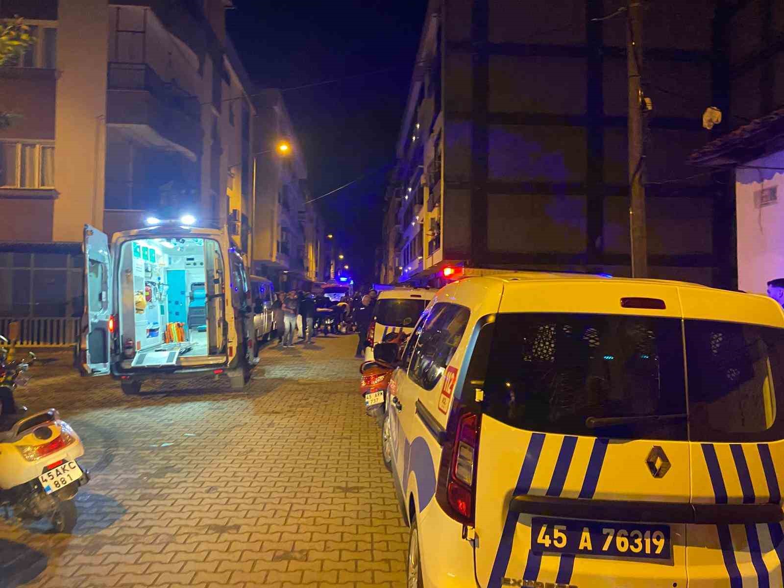 Manisa’da araca silahlı saldırı: 3 yaralı
