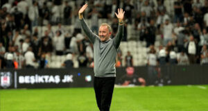 Sergen Yalçın, Beşiktaş’ın başında derbileri kaybetmiyor